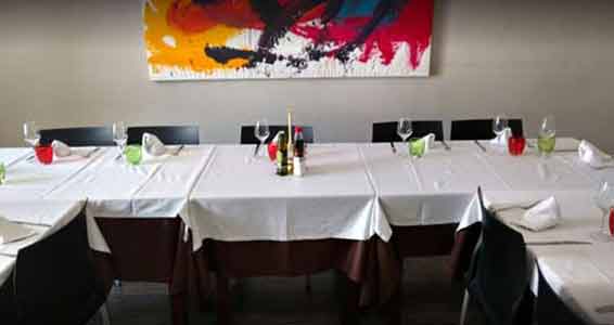 Restaurant in Reus for Bachelor Party with female or male stripper show